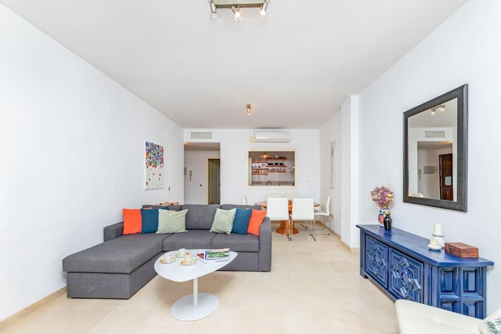 Apartment Beachfront 2 Bedroom On Beach! Rdr351 Marbella