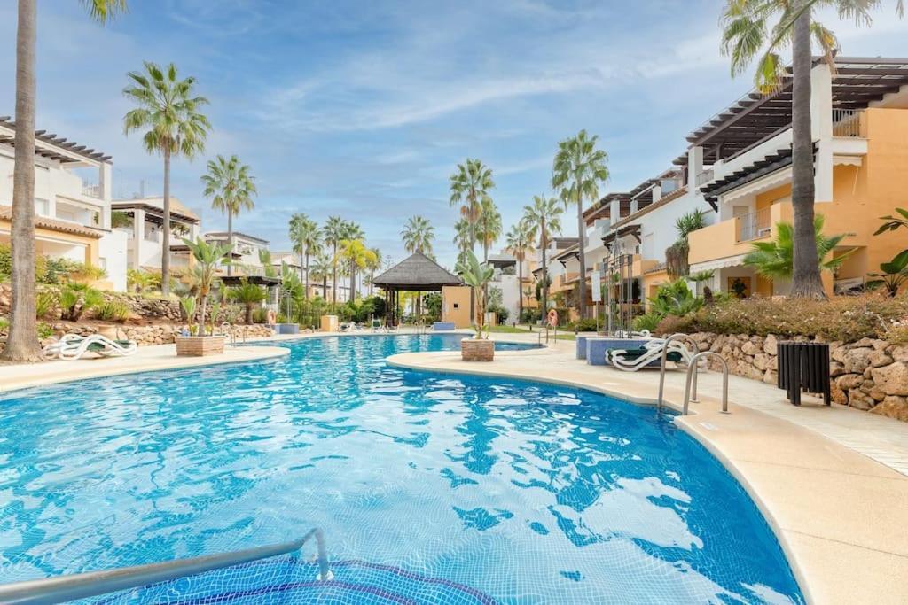 Apartment Beachfront 2 Bedroom On Beach! Rdr351 *